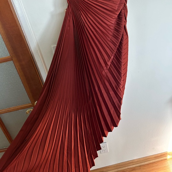 One shoulder pleated dress - from few moda - Picture 3 of 4